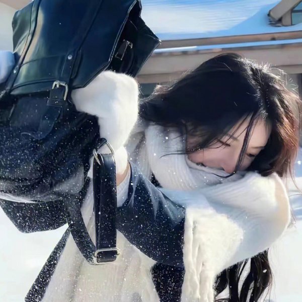 何日君能知我心